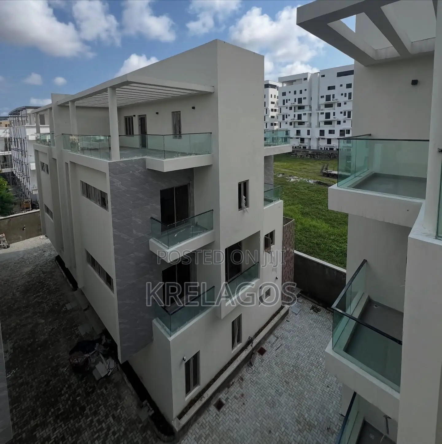 5bdrm Duplex in Banana Island for rent in Banana Island