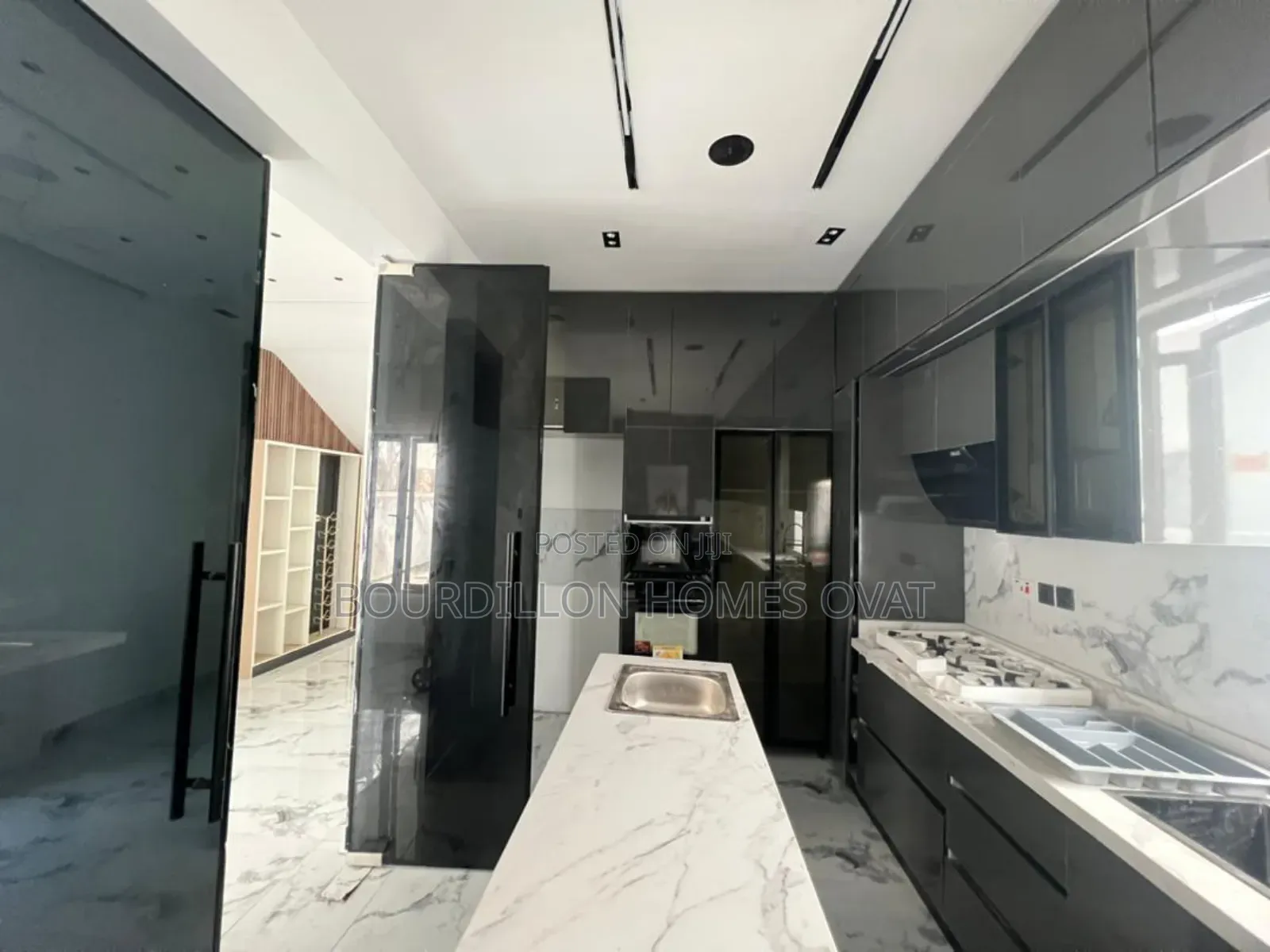 5bdrm Duplex in Ikota Lagos State for sale in Ikota