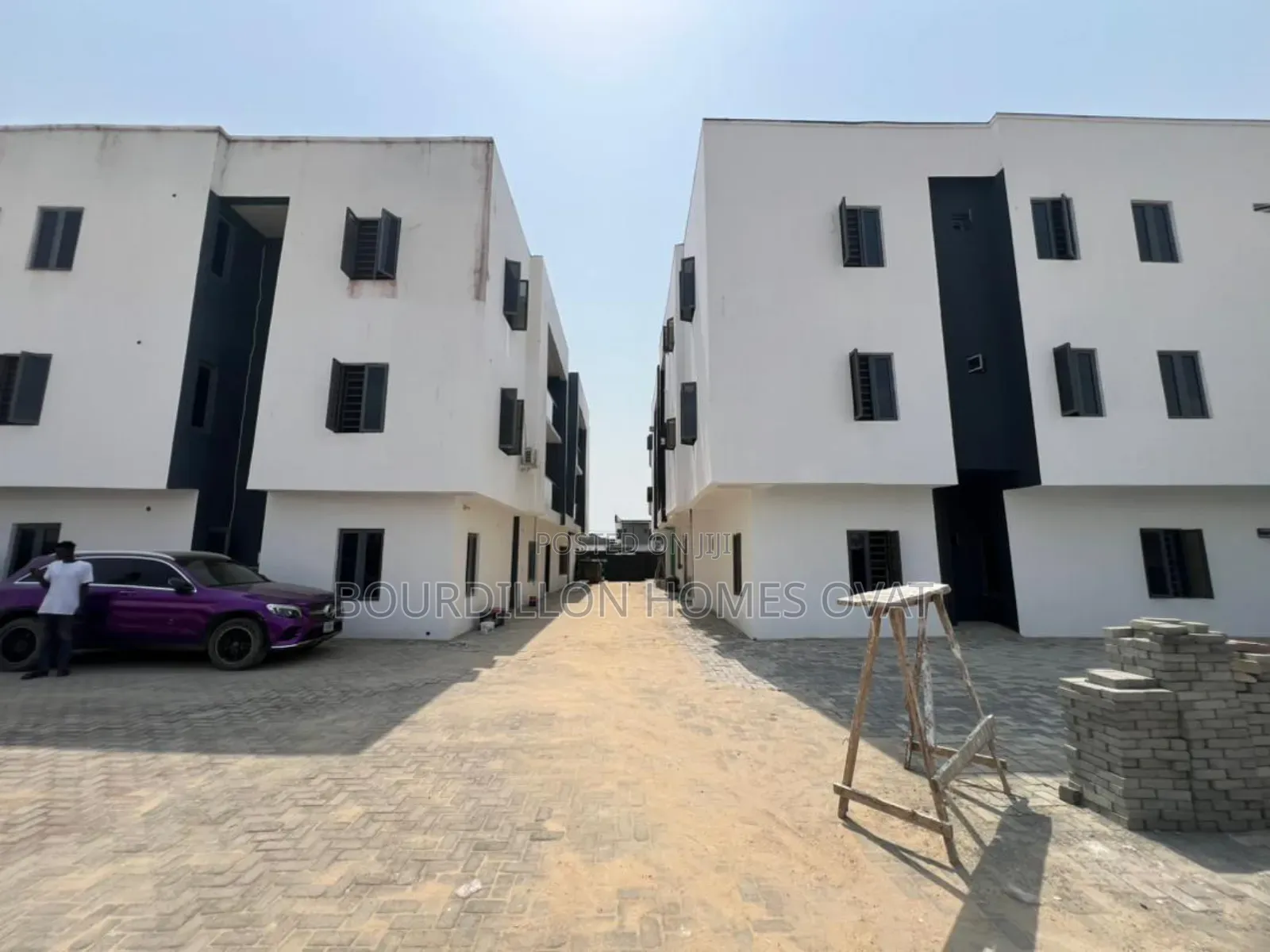 3bdrm Apartment in Ikota Villa Estate for sale in Ikota