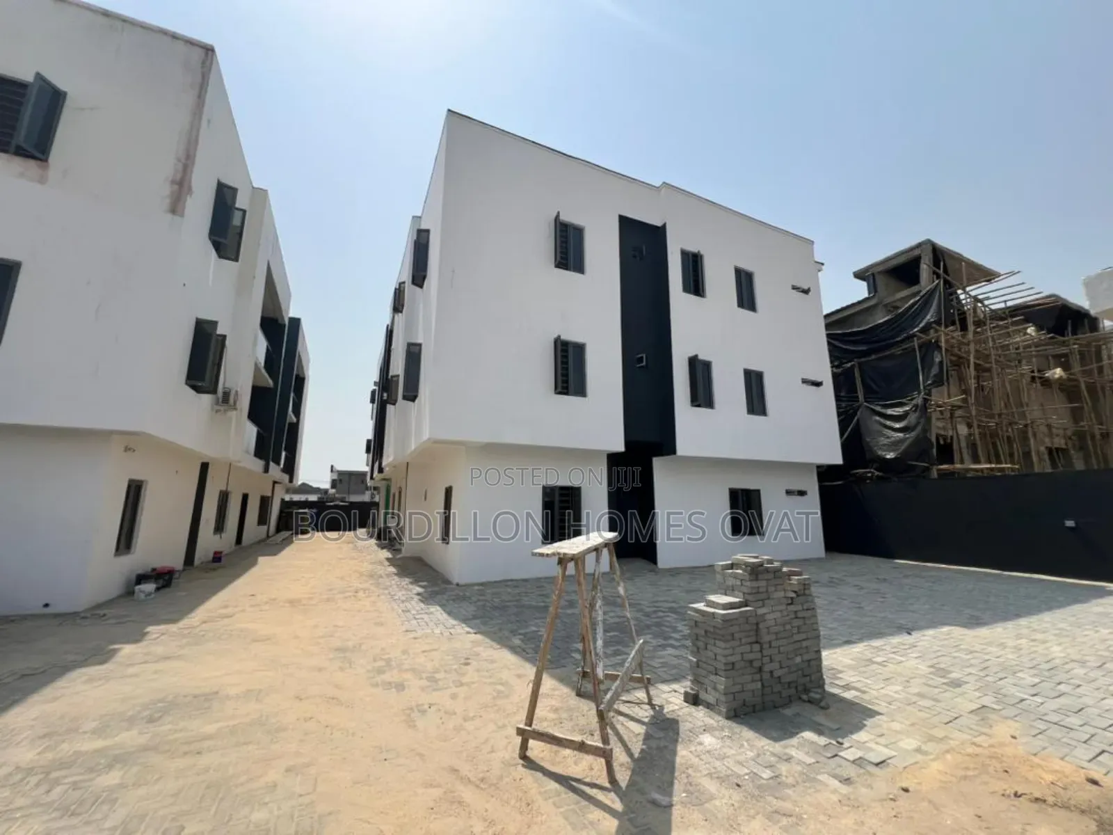 Furnished 2bdrm Apartment in Ikota Villa Estate for sale in Ikota