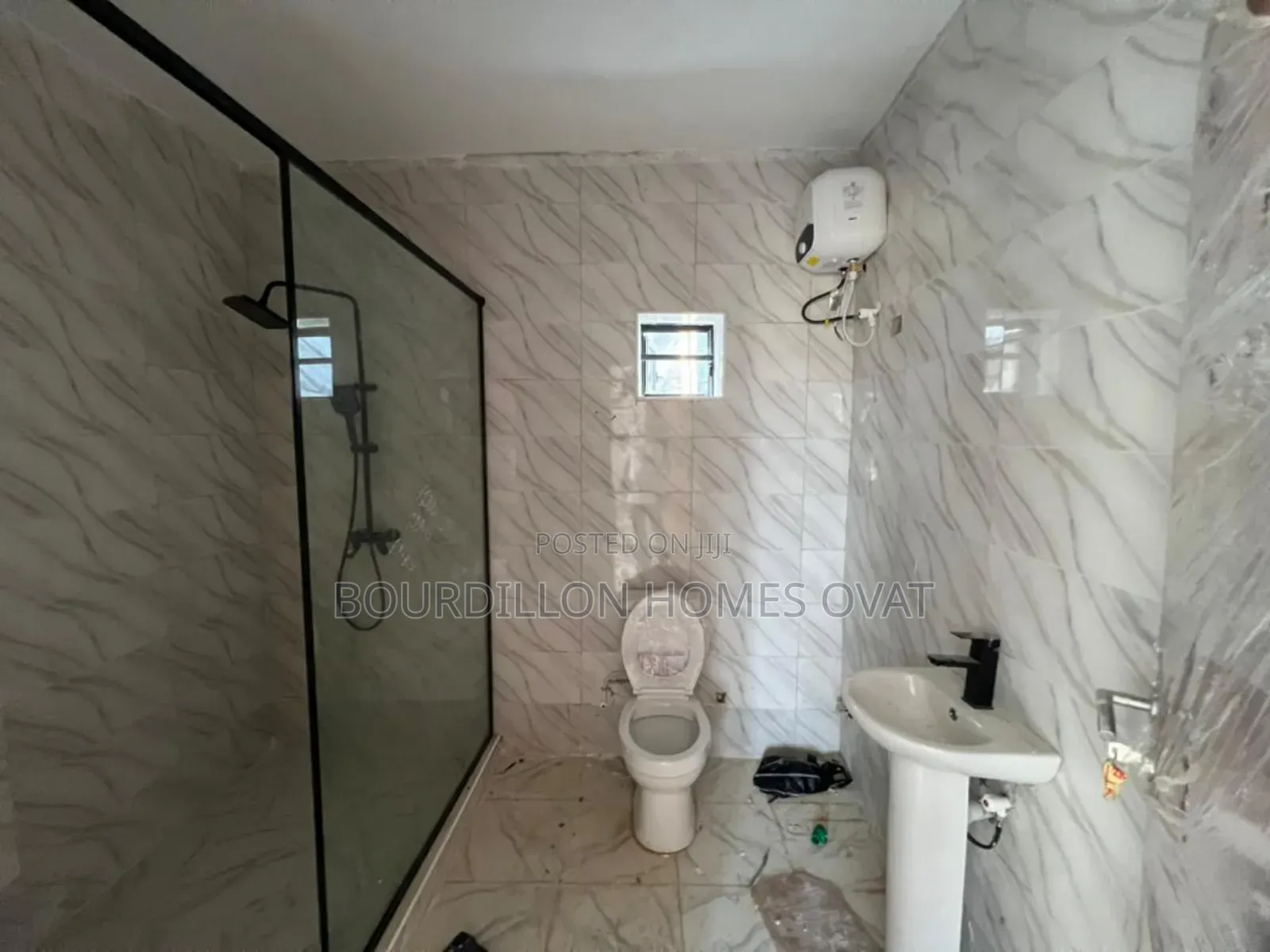 Furnished 2bdrm Apartment in Ikota Villa Estate for sale in Ikota