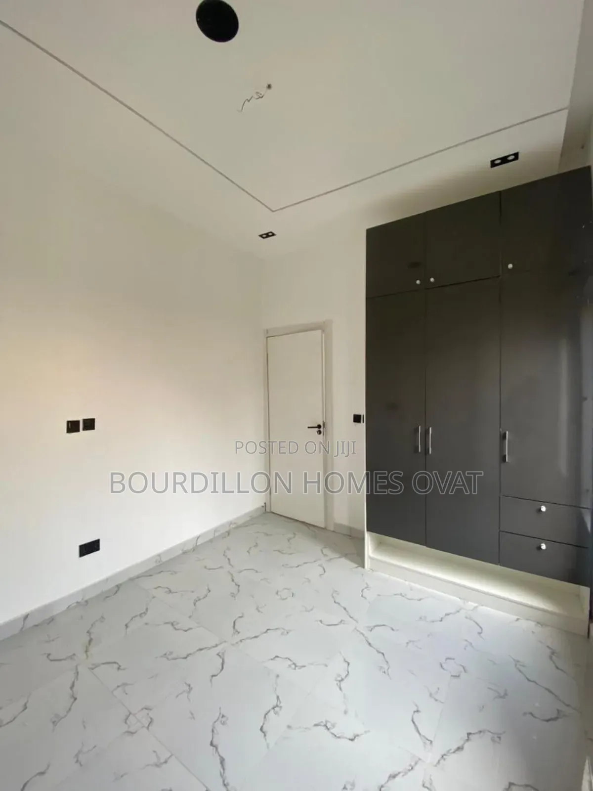 5bdrm Duplex in Ikota Lagos State for sale in Ikota