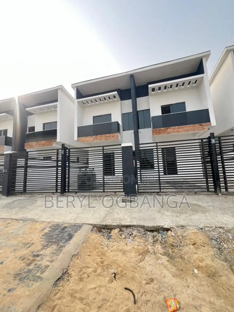 4bdrm Duplex in Abraham Adesanya Estate for sale in Abraham Adesanya Estate