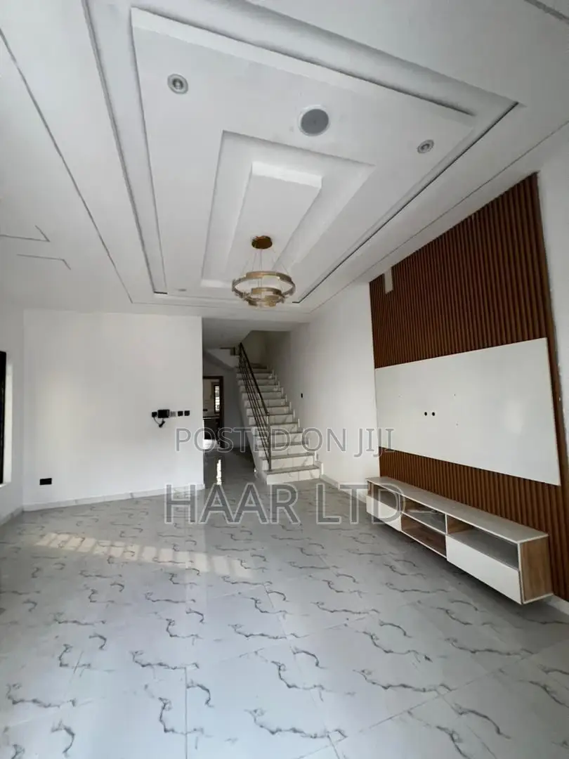 4bdrm Duplex in Abraham Adesanya Estate for sale in Abraham Adesanya Estate