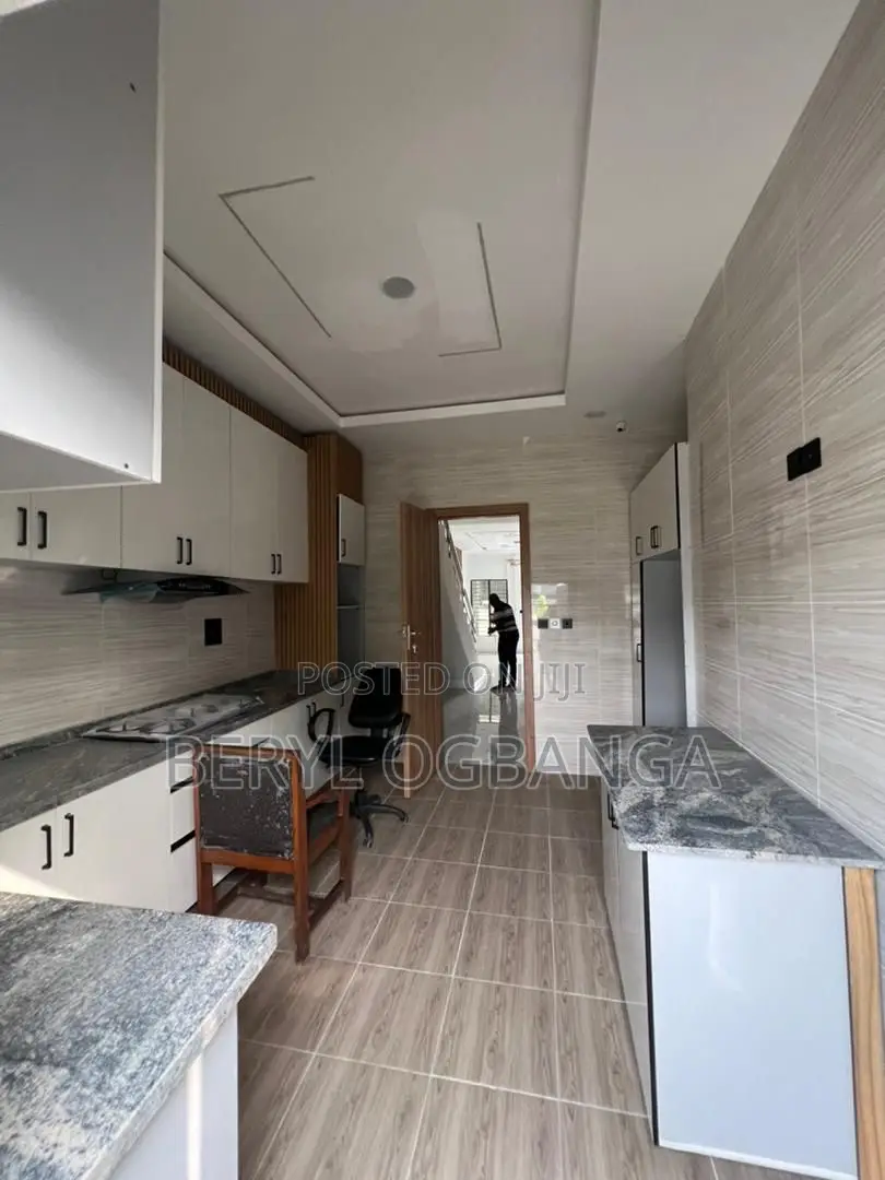 4bdrm Duplex in Abraham Adesanya Estate for sale in Abraham Adesanya Estate