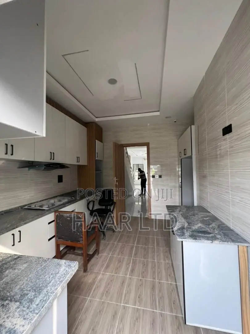 4bdrm Duplex in Abraham Adesanya Estate for sale in Abraham Adesanya Estate