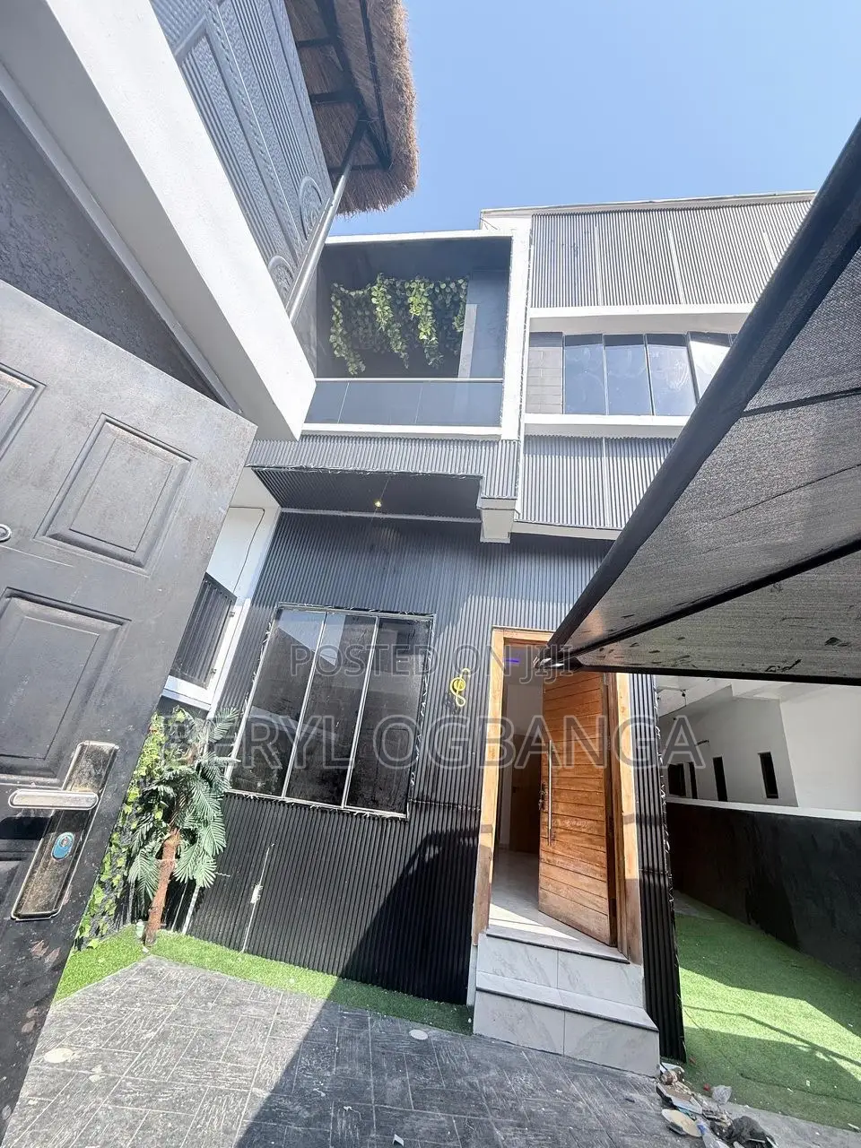 4bdrm Duplex in Ikota for rent in Ikota