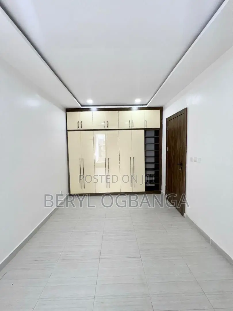 2bdrm Apartment in Ikate for sale in Ikate