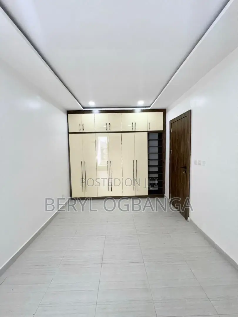 2bdrm Apartment in Ikate for sale in Ikate