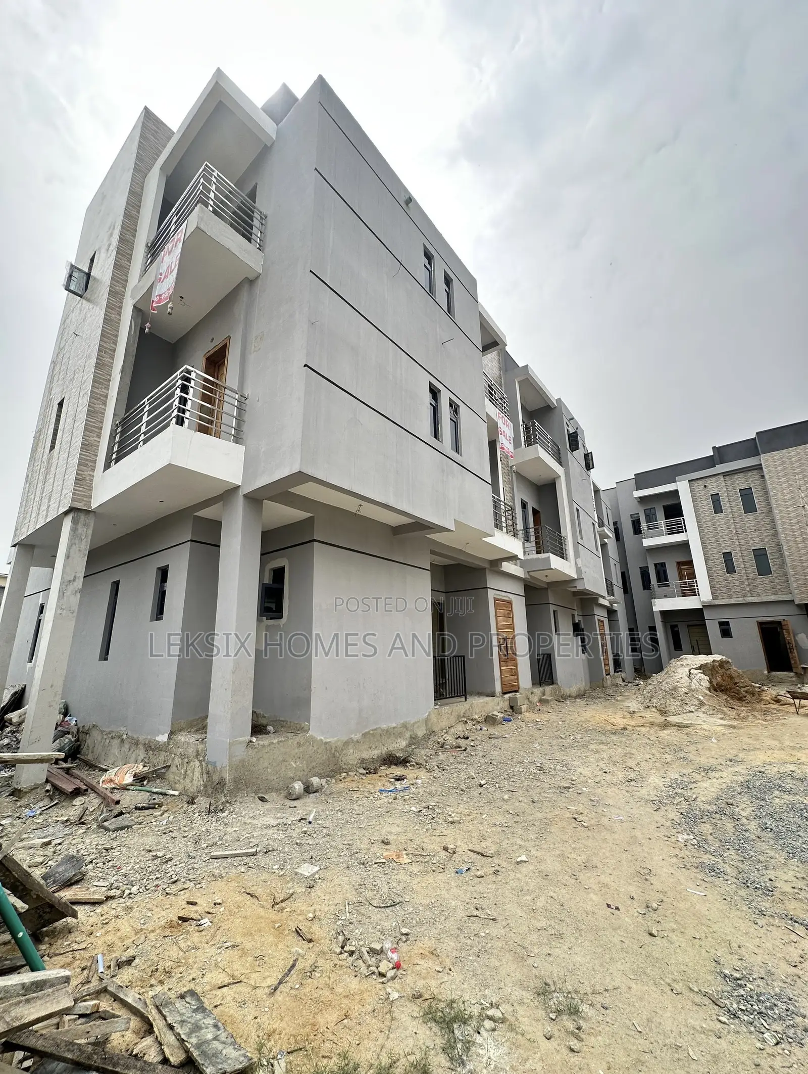 2bdrm Apartment in A Well Secured for sale in Abraham Adesanya Estate