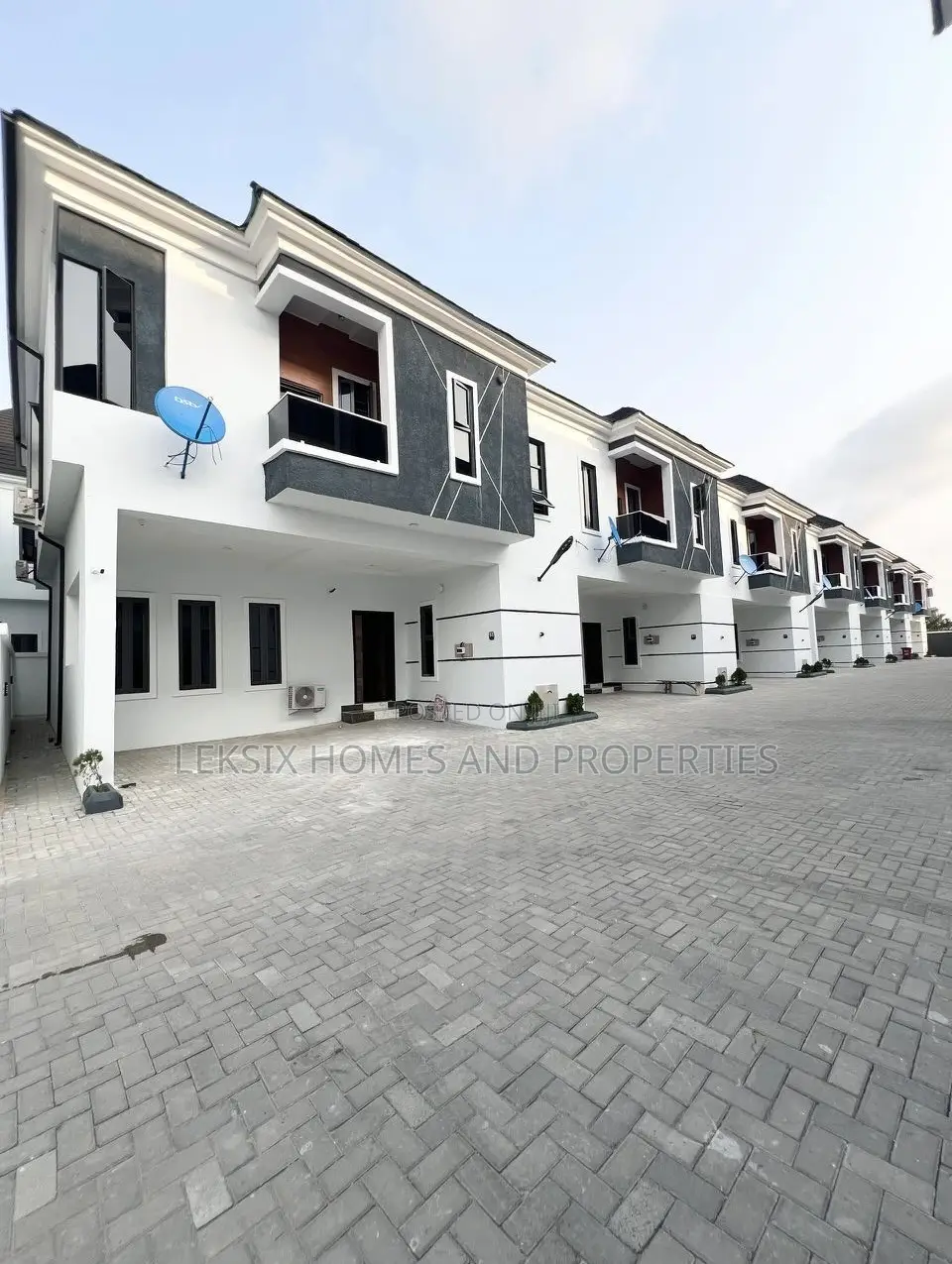 3bdrm Duplex in A Well Secured, Ado / Ajah for sale in Ado / Ajah