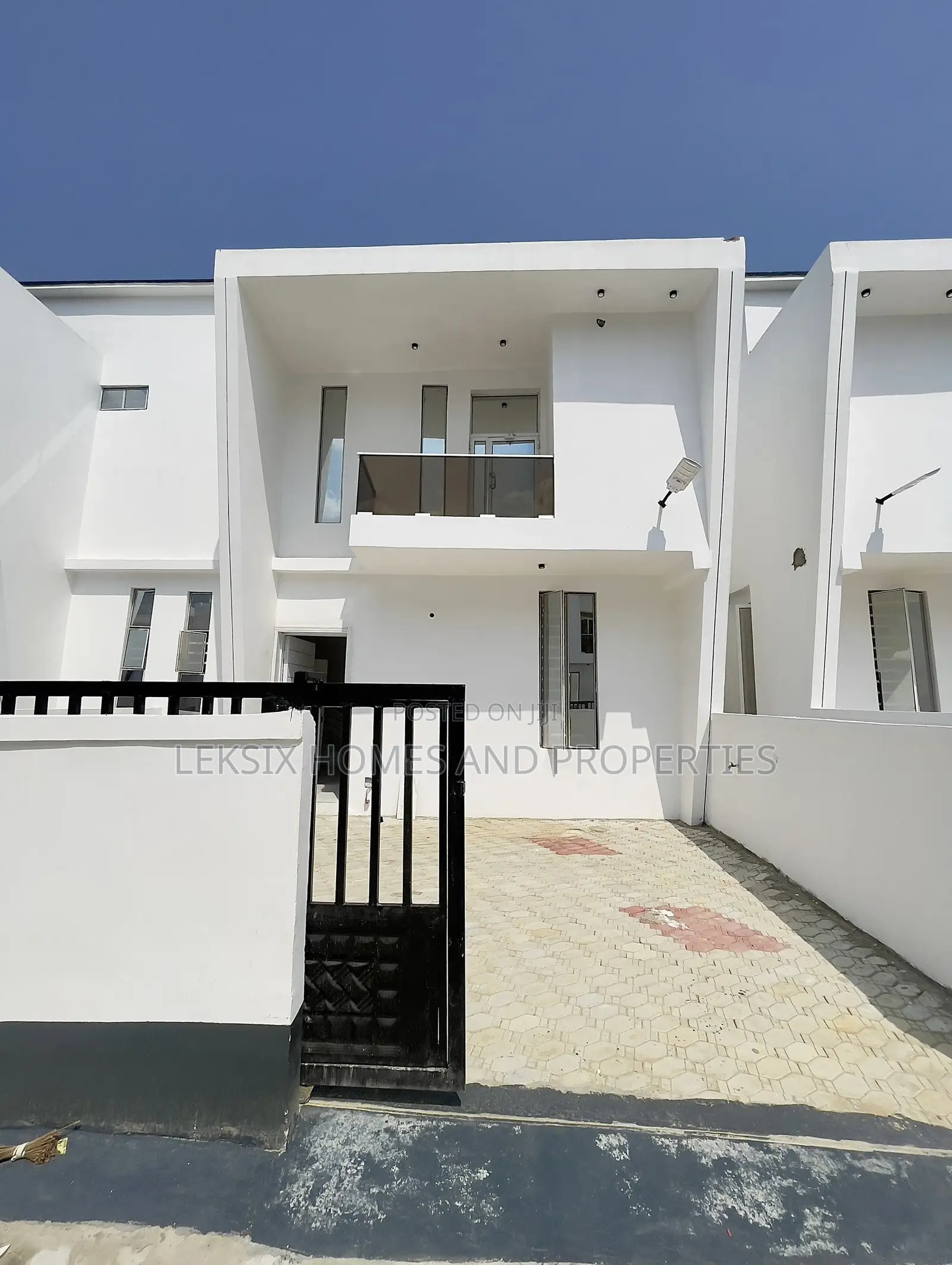 4bdrm Duplex in A Well Secured, Ikota for sale in Ikota