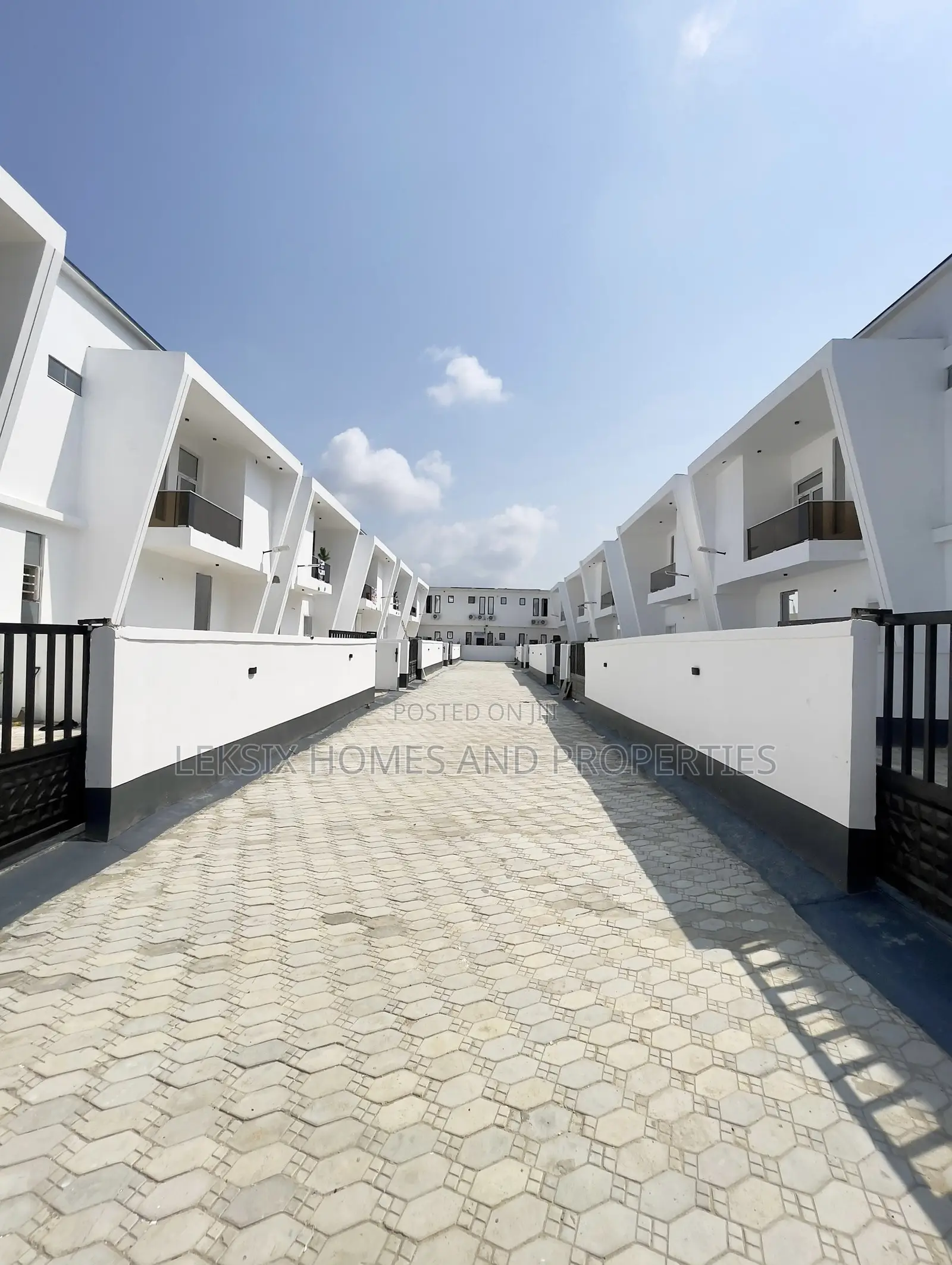 4bdrm Duplex in A Well Secured, Ikota for sale in Ikota