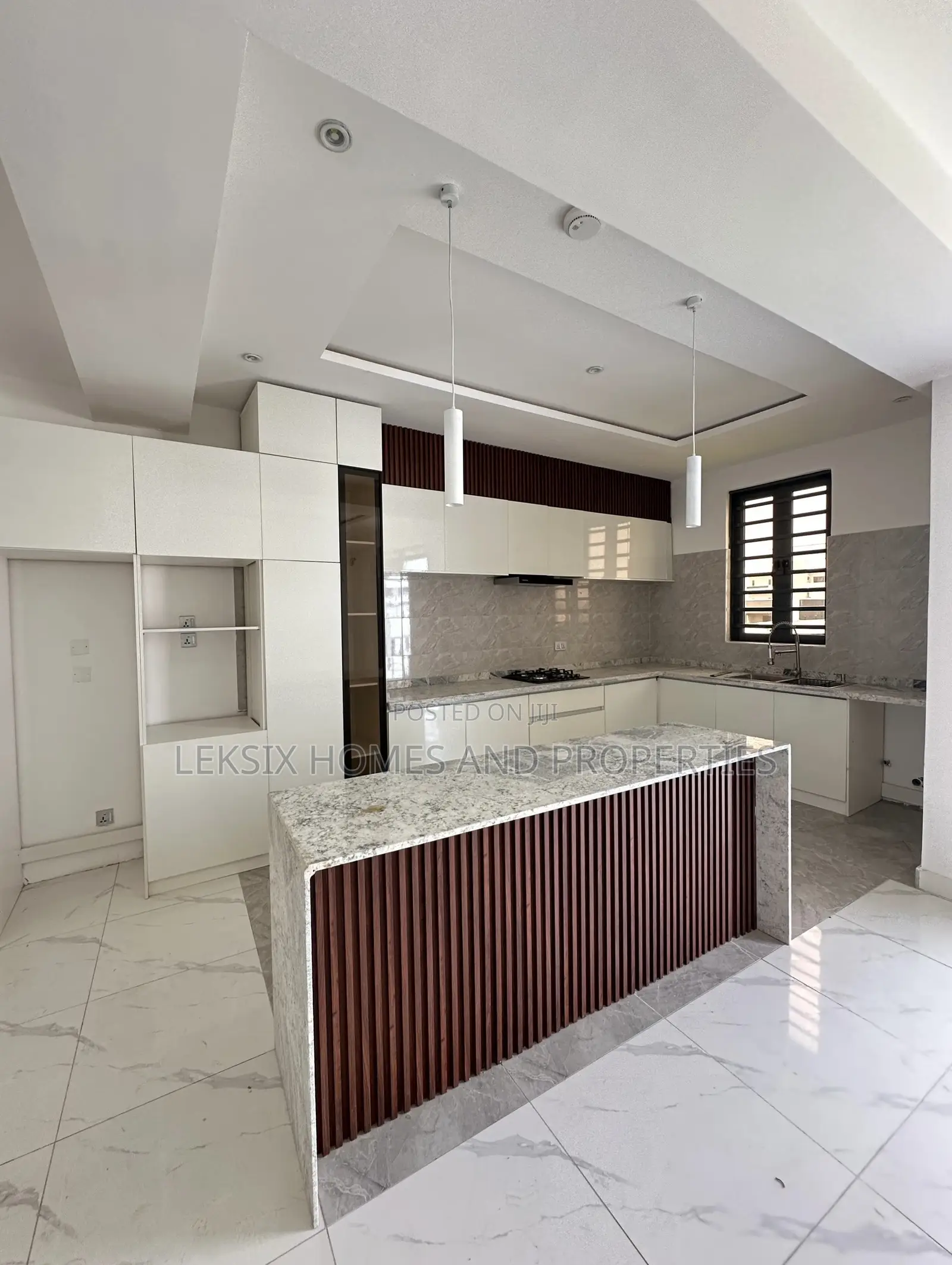 3bdrm Apartment in A Well Secured, Ikate for sale in Ikate