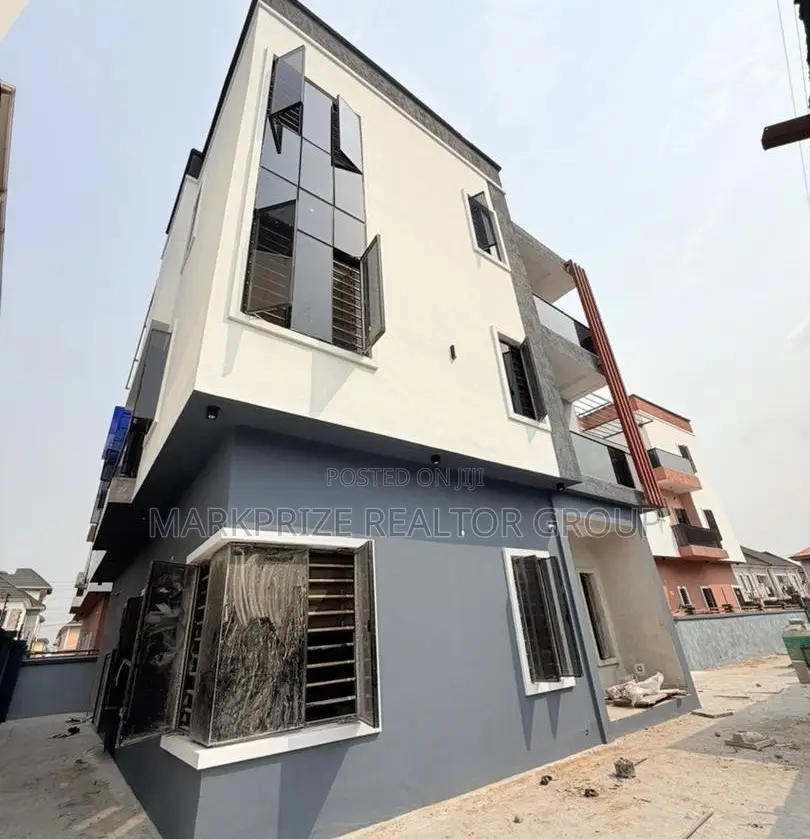 5bdrm Duplex in Magodo Gra Phase 1 for sale in Magodo