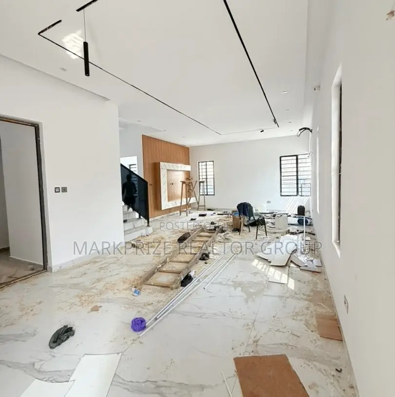 5bdrm Duplex in Magodo Gra Phase 1 for sale in Magodo