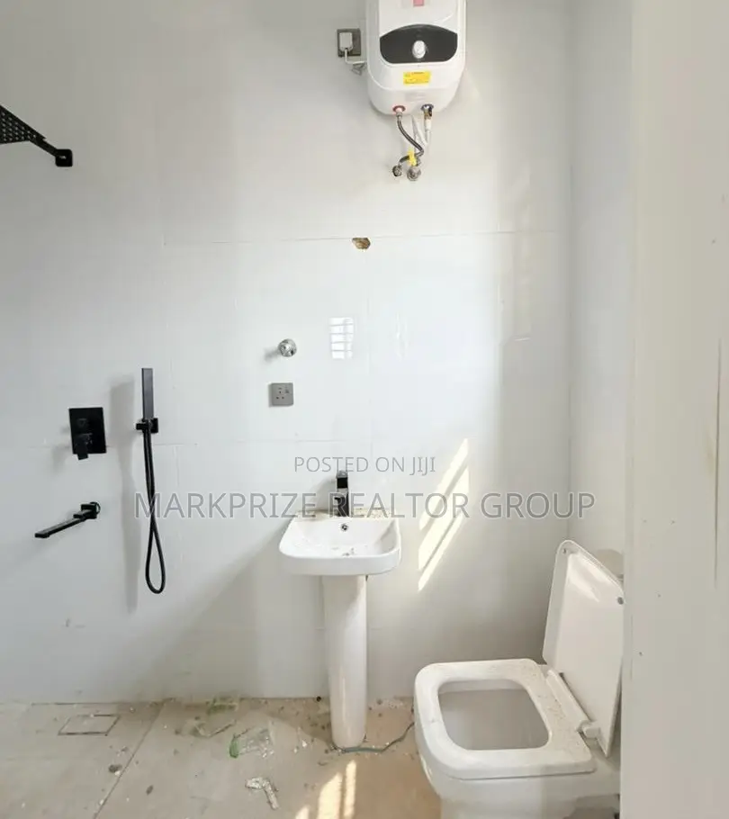 5bdrm Duplex in Magodo Gra Phase 1 for sale in Magodo
