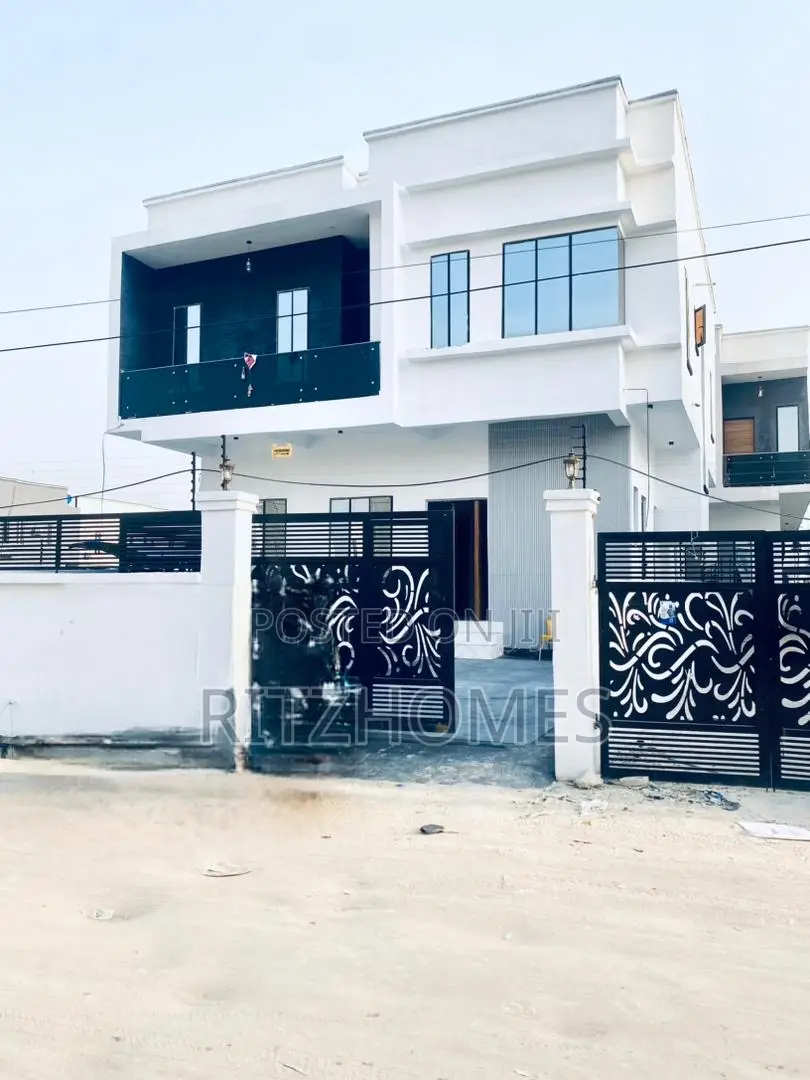 5bdrm Duplex in Off Lekki-Epe Expressway for sale in Off Lekki-Epe Expressway