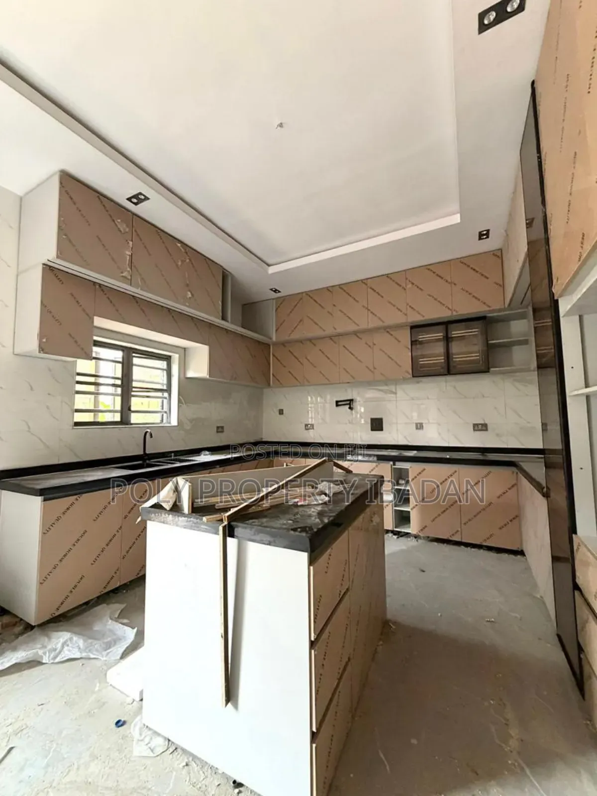 4bdrm Duplex in Calton Gate,Kolapo, Akobo for sale in Akobo