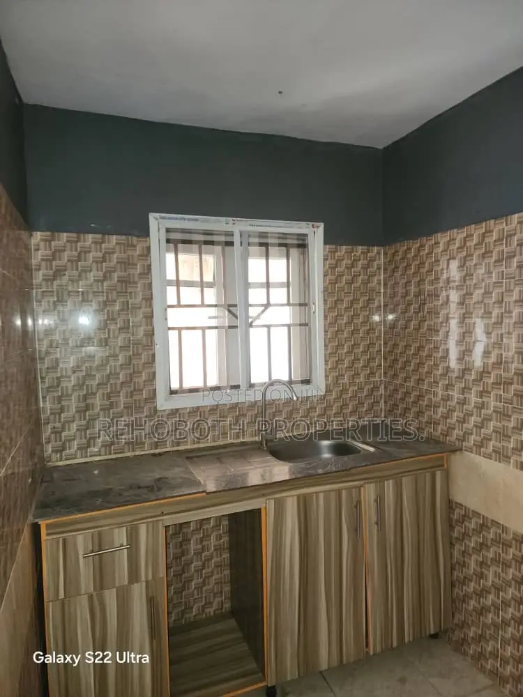 1bdrm Bungalow in New Garage, Akala Express for rent in Akala Express