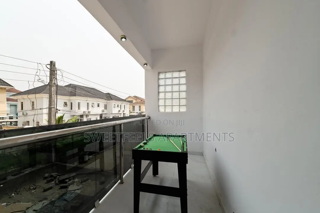 David Studio Apartment in Chevron