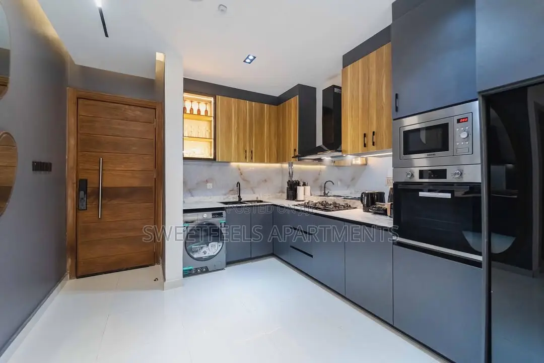 Fully Automated 2 Bedroom Pentfloor in Victoria Island Extension