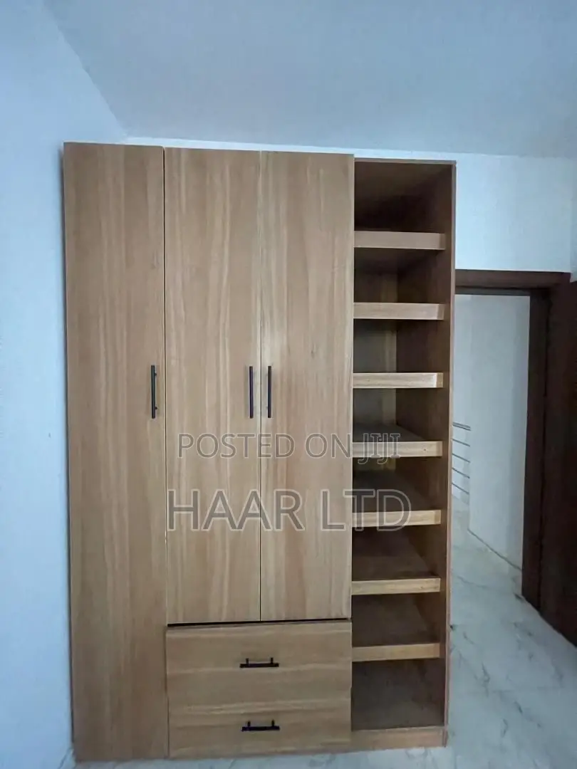 3bdrm Duplex in Ikota for sale in Ikota