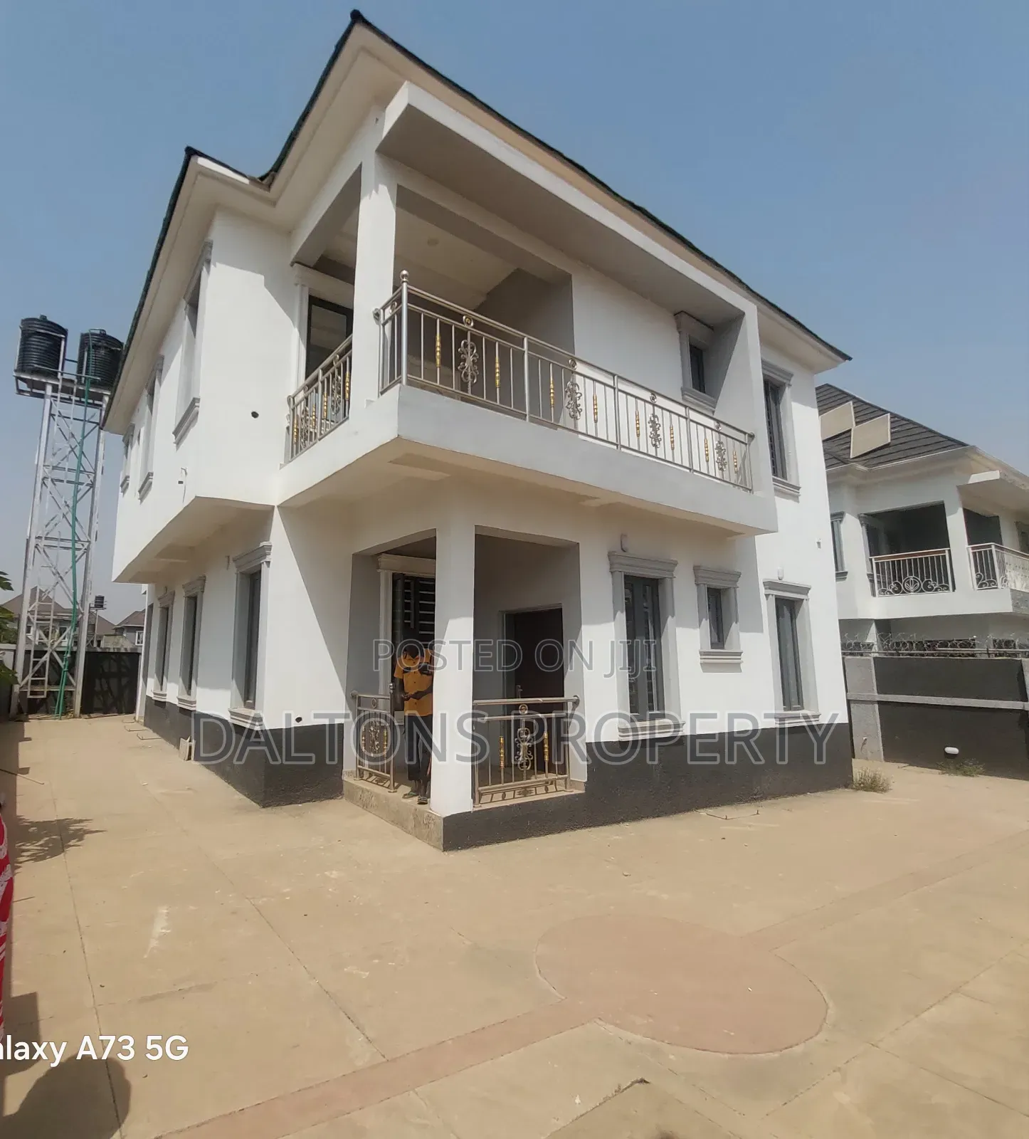 4bdrm Duplex in Gold City, Lugbe District for sale in Lugbe District