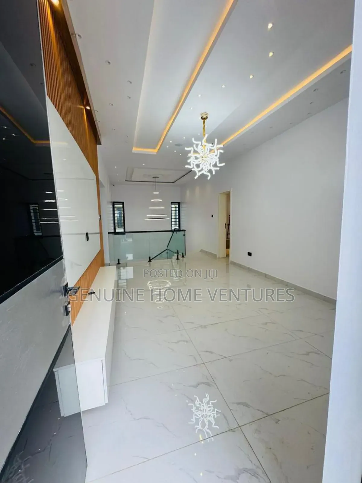 4bdrm Duplex in Oba Akran for sale in Oba Akran