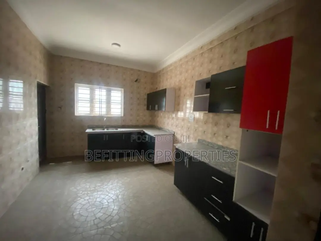 3bdrm Block of Flats in Ikeja GRA for sale in Ikeja GRA