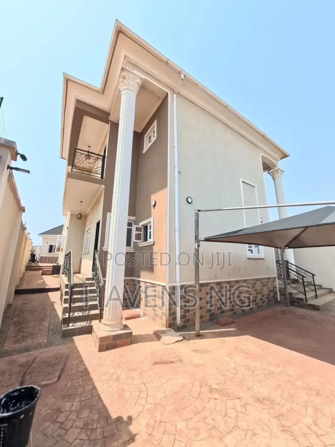 5bdrm Duplex in Ido for sale in Ido