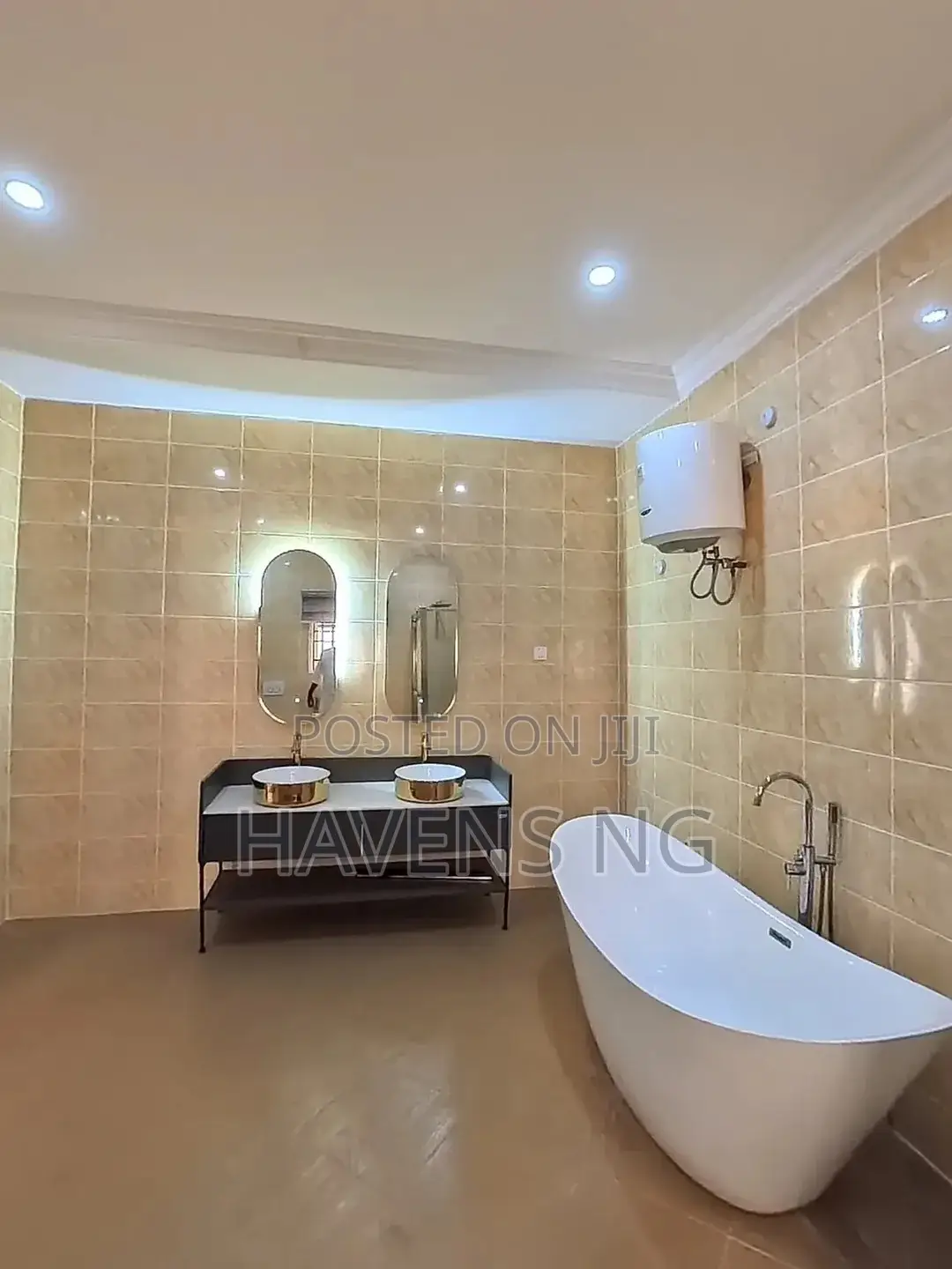5bdrm Duplex in Ido for sale in Ido