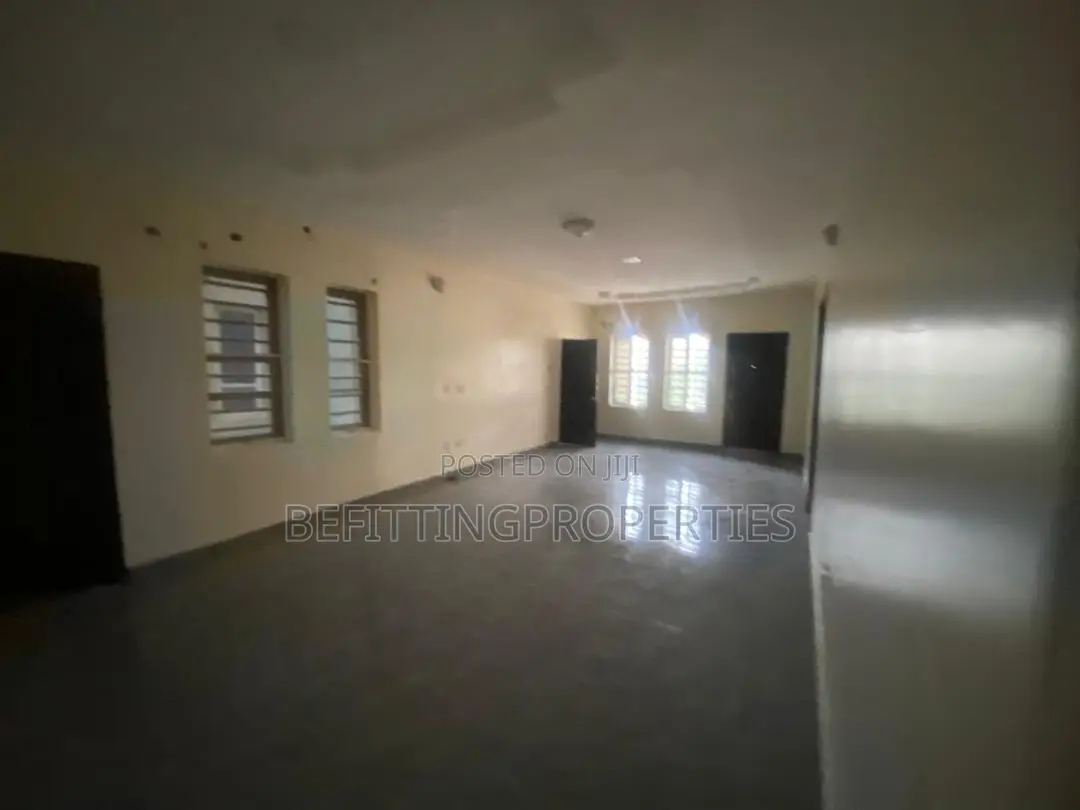 3bdrm Block of Flats in Ikeja GRA for rent in Ikeja GRA