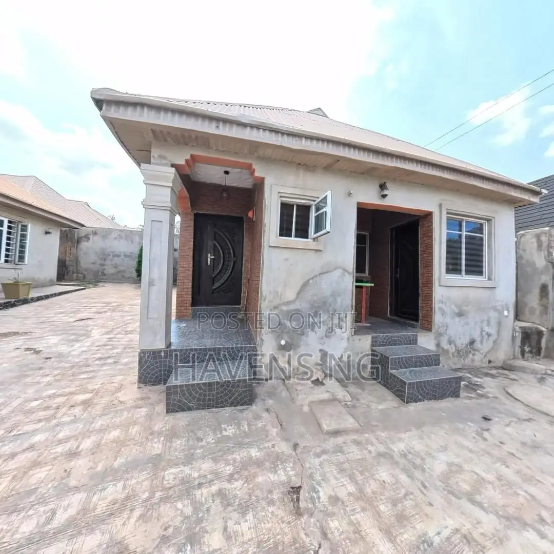 4bdrm Bungalow in Abeokuta South for sale in Abeokuta South