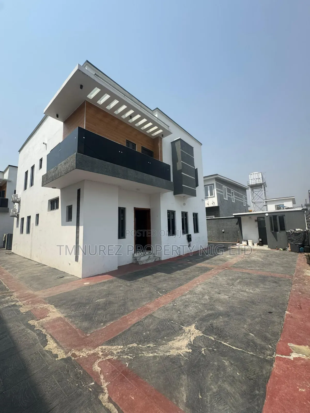 4bdrm Duplex in Orchild Estate, Chevron for rent in Chevron