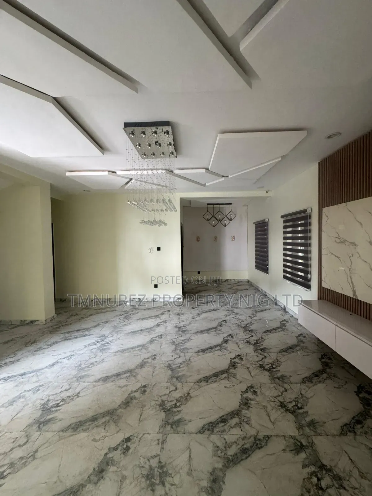 4bdrm Duplex in Orchild Estate, Chevron for rent in Chevron
