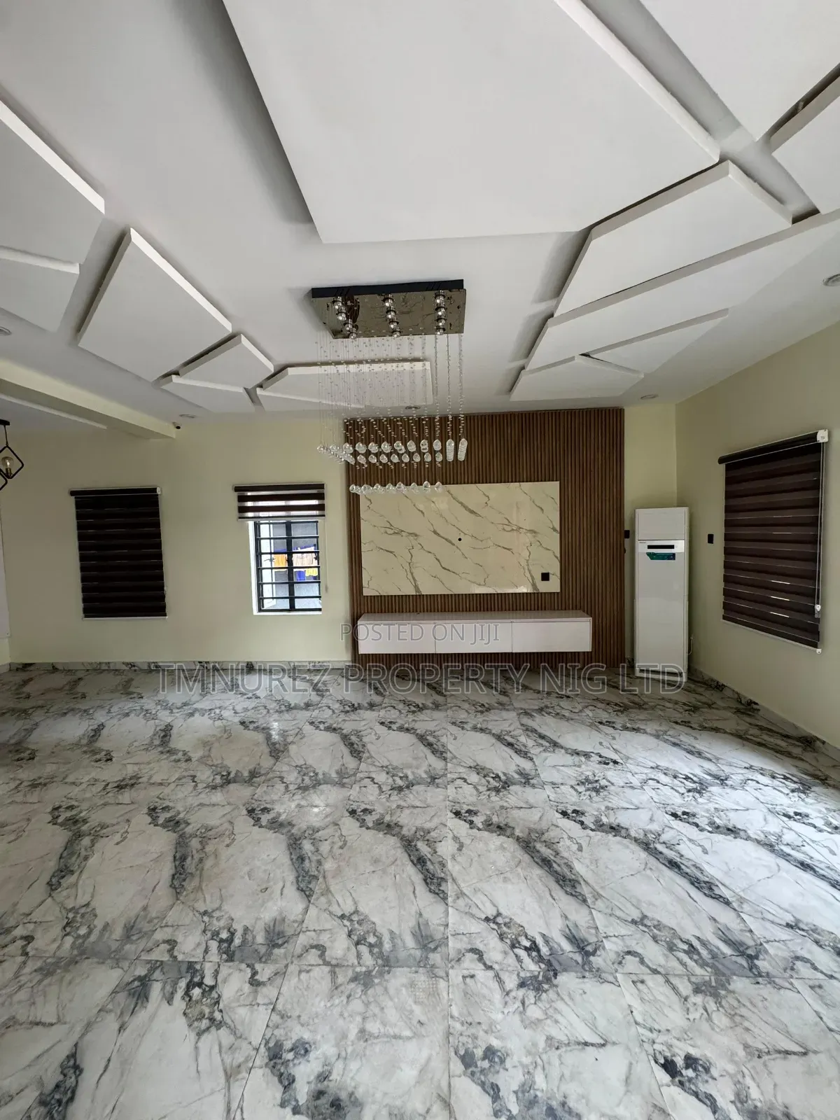 4bdrm Duplex in Orchild Estate, Chevron for rent in Chevron
