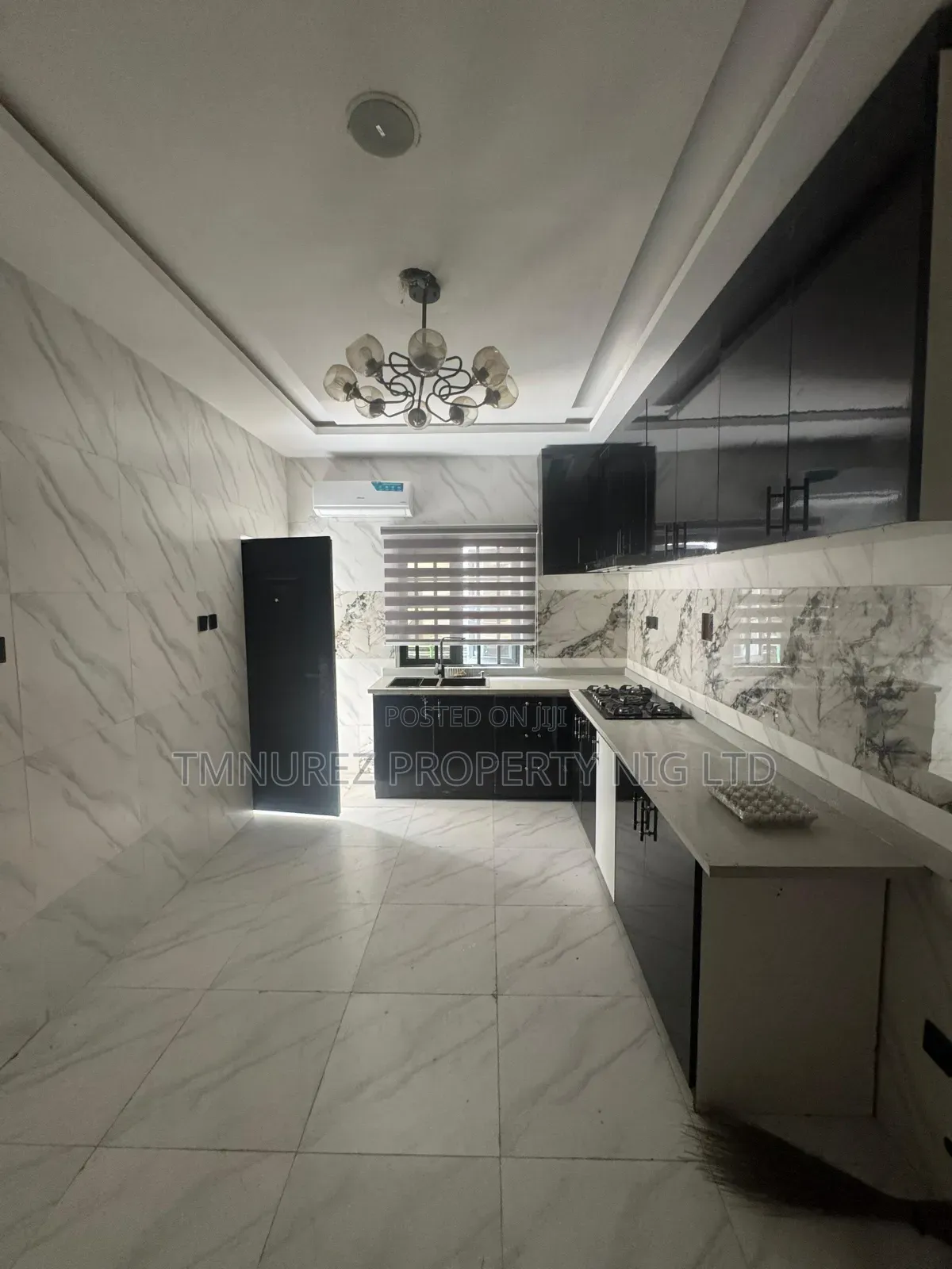 4bdrm Duplex in Orchild Estate, Chevron for rent in Chevron