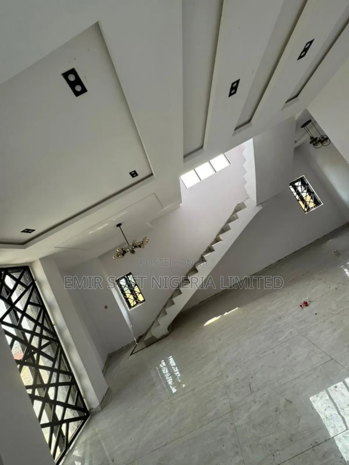 4bdrm Duplex in Alalubosa for sale in Alalubosa