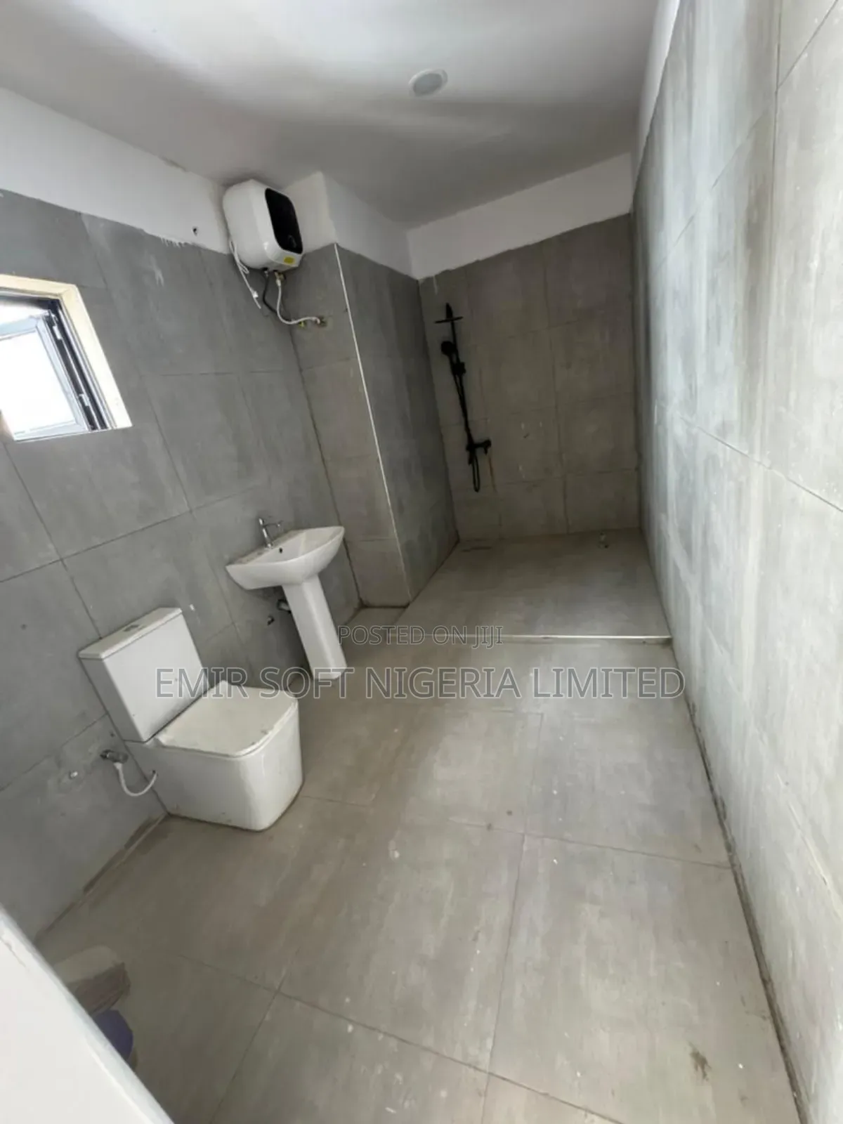 4bdrm Duplex in Alalubosa for sale in Alalubosa