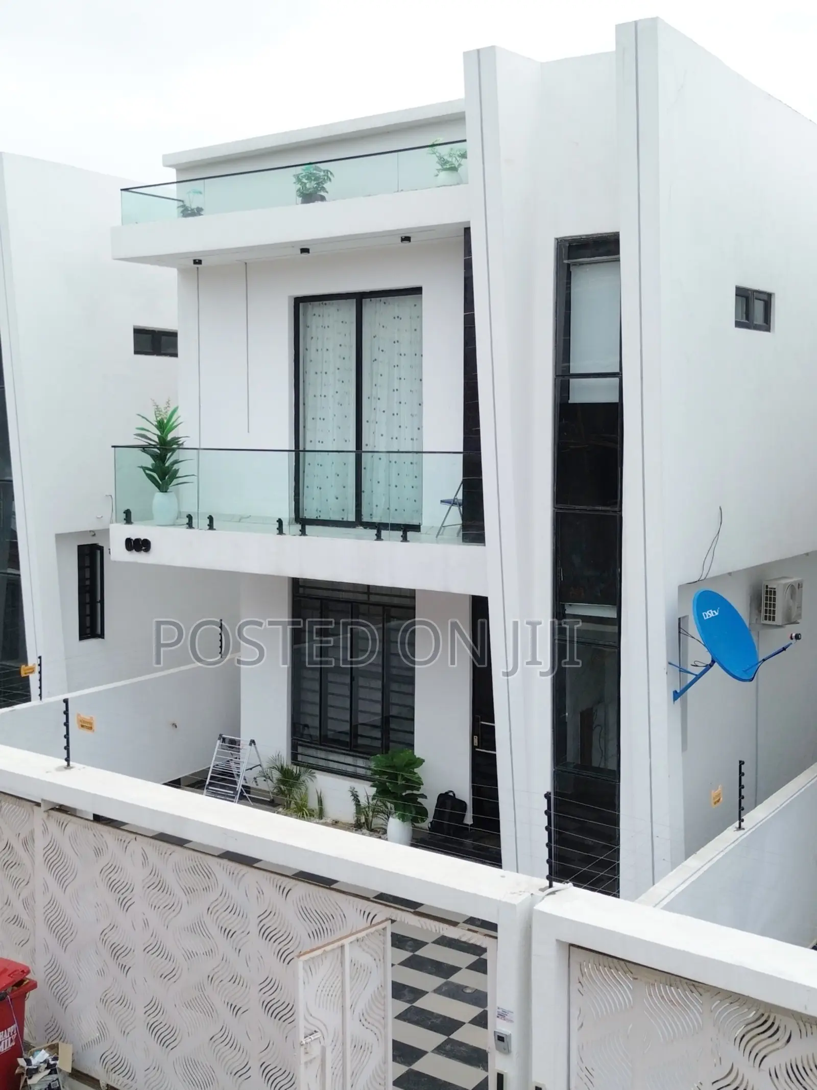 4bedroom Service Apartment in Lekki Phase 2