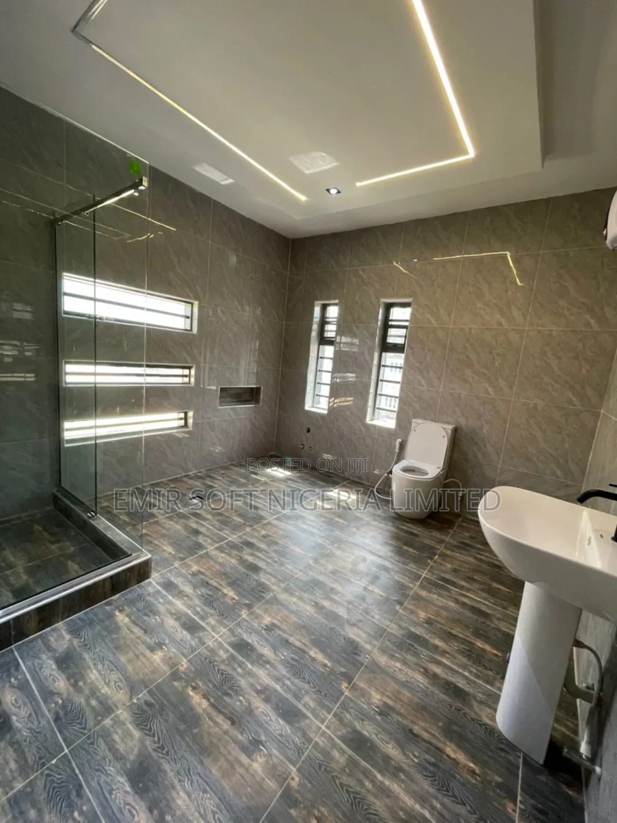 4bdrm Duplex in Akoto Estate, Akala Express for sale in Akala Express