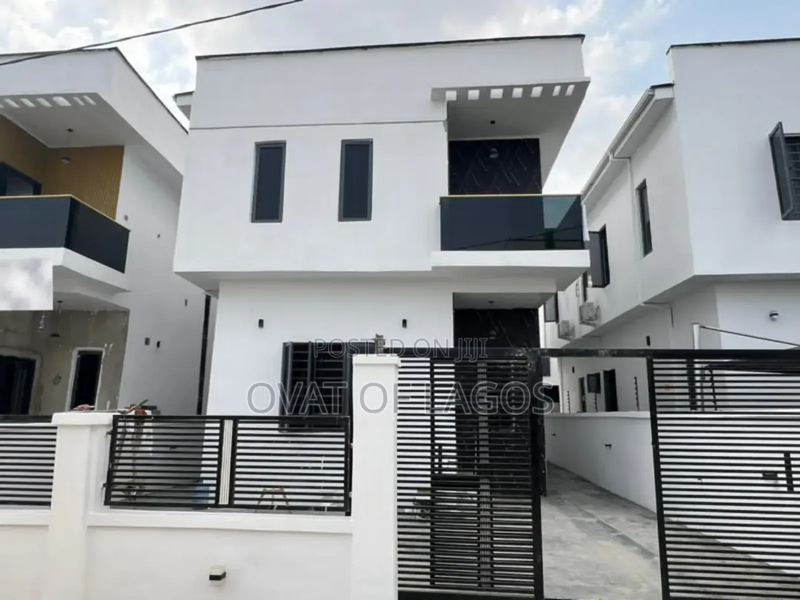 4bdrm Duplex in Ikota for sale in Ikota