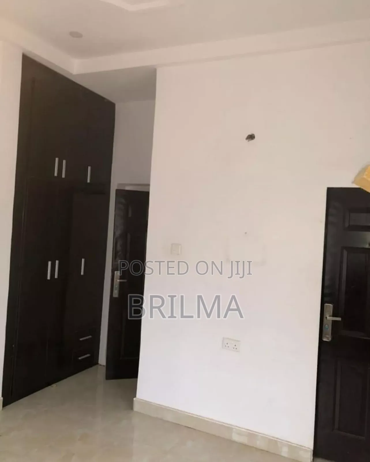 2bdrm Block of Flats in Lugbe District for sale in Lugbe District