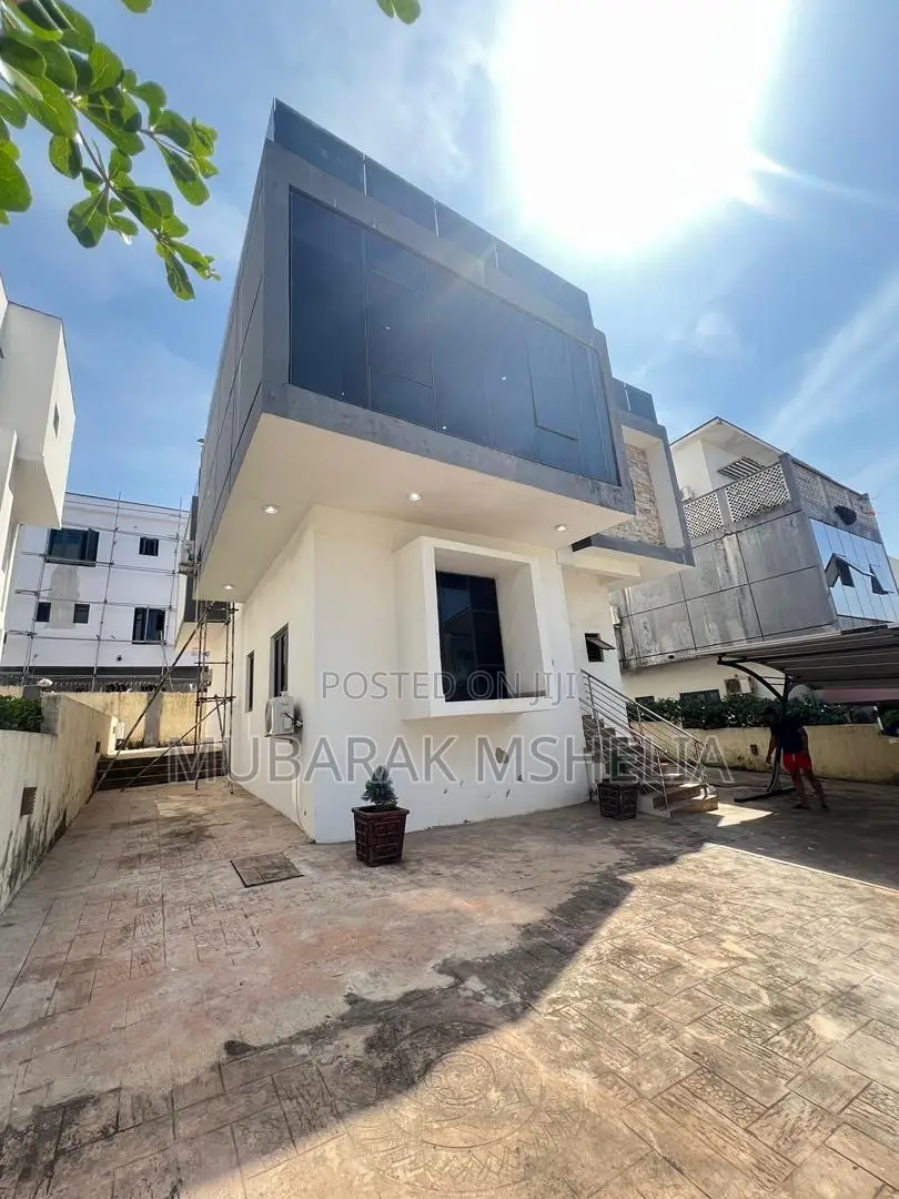 5bdrm Duplex in Guzape District for sale in Guzape District