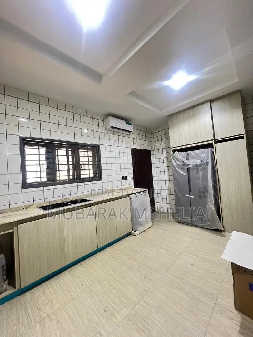5bdrm Duplex in Guzape District for sale in Guzape District
