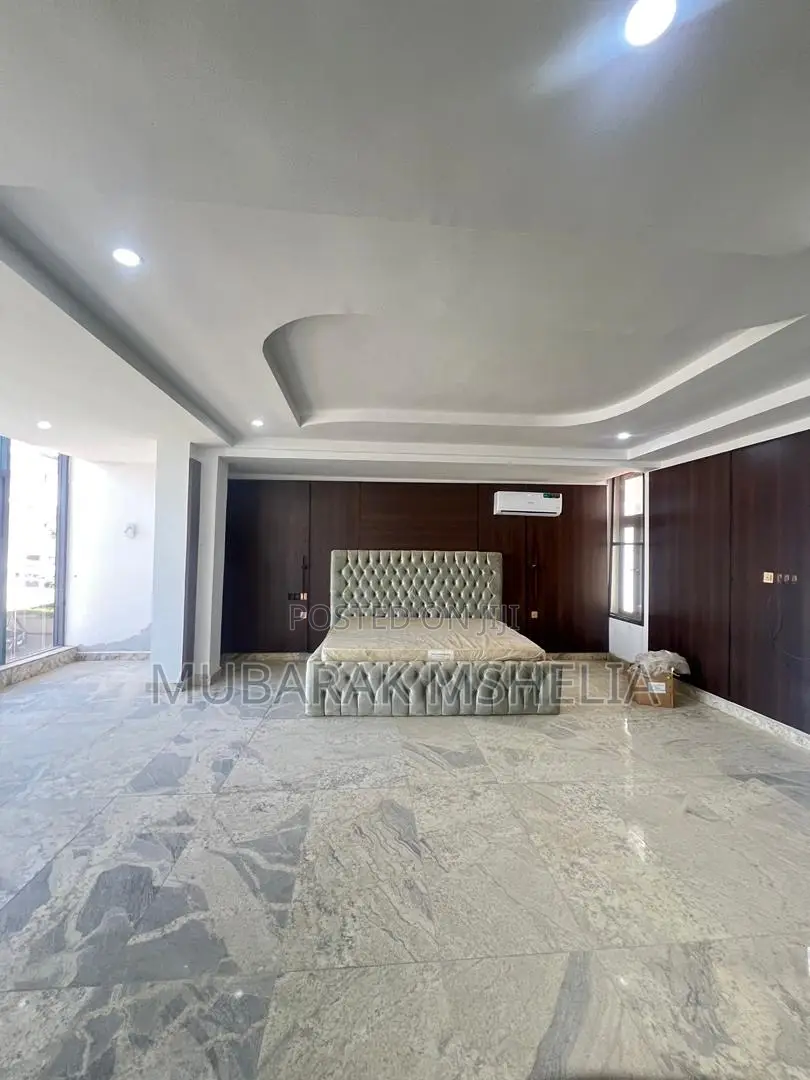 5bdrm Duplex in Guzape District for sale in Guzape District