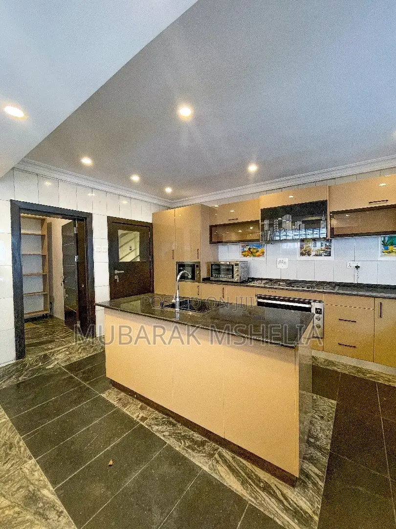 Furnished 5bdrm Duplex in Maitama for sale in Maitama