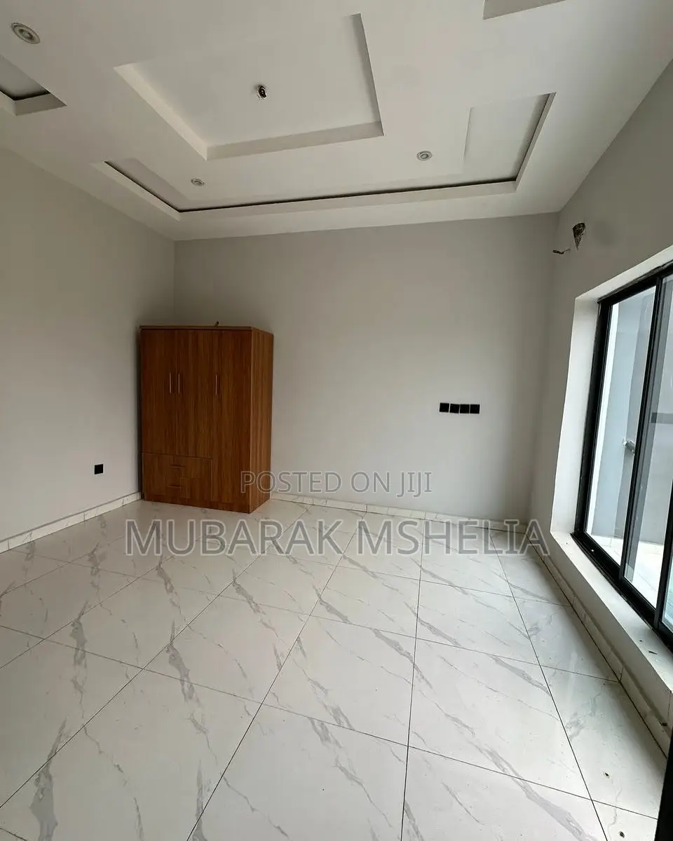 4bdrm Duplex in Gaduwa for sale in Gaduwa