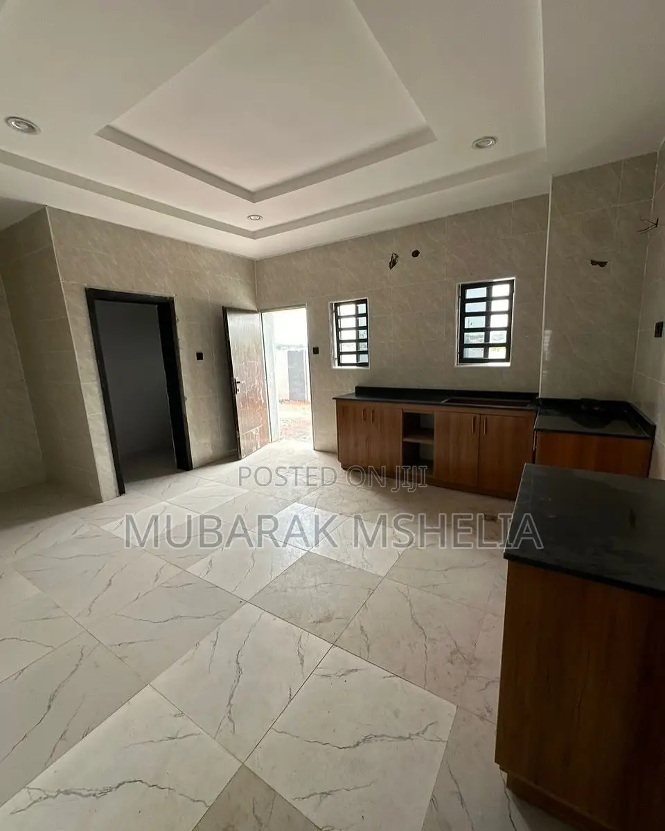 4bdrm Duplex in Gaduwa for sale in Gaduwa